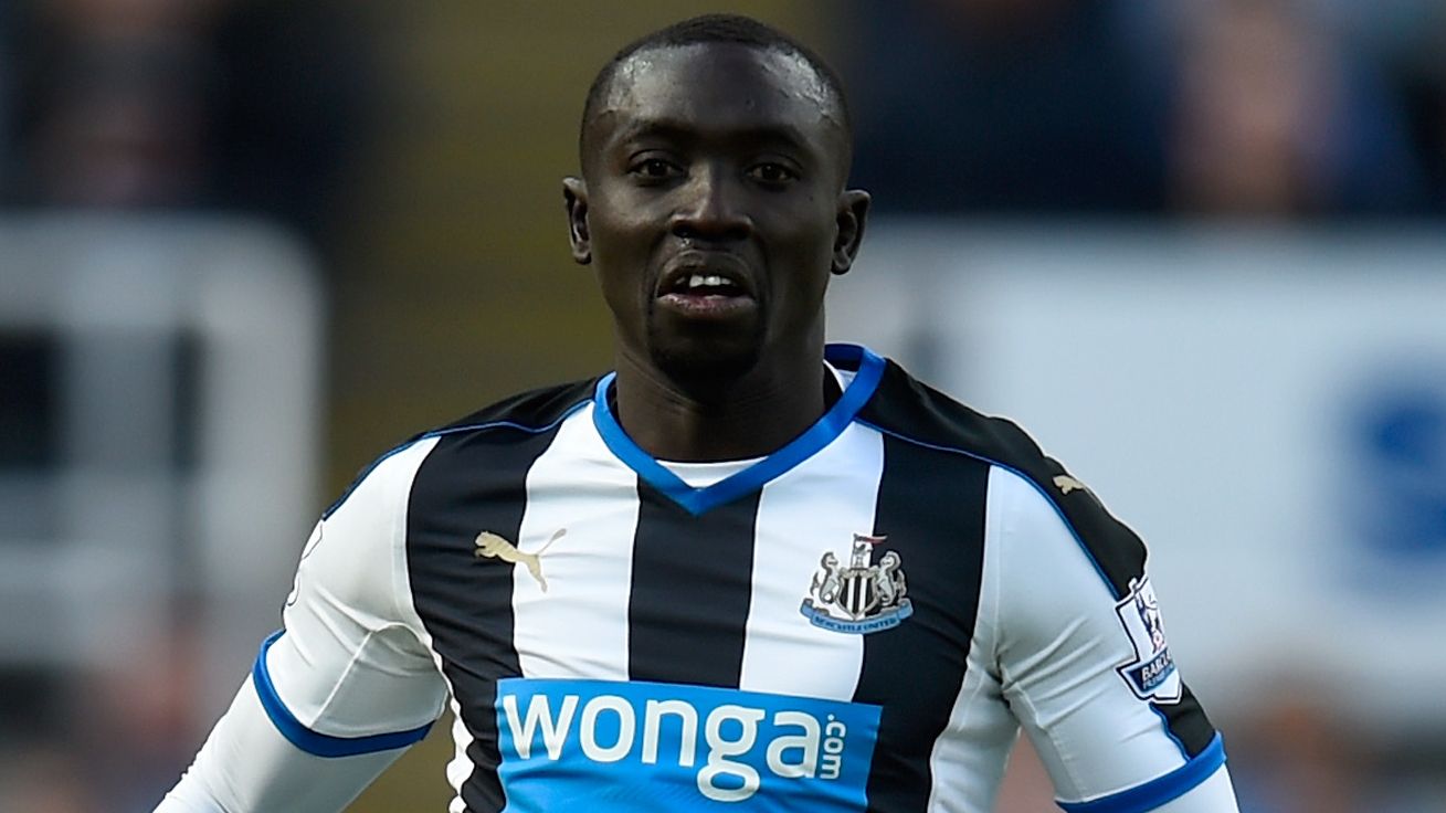 Video: Premier League Icon’s Disastrous 60 Seconds – Misses Penalty and Corner Mishap, Then Scores Six Goals