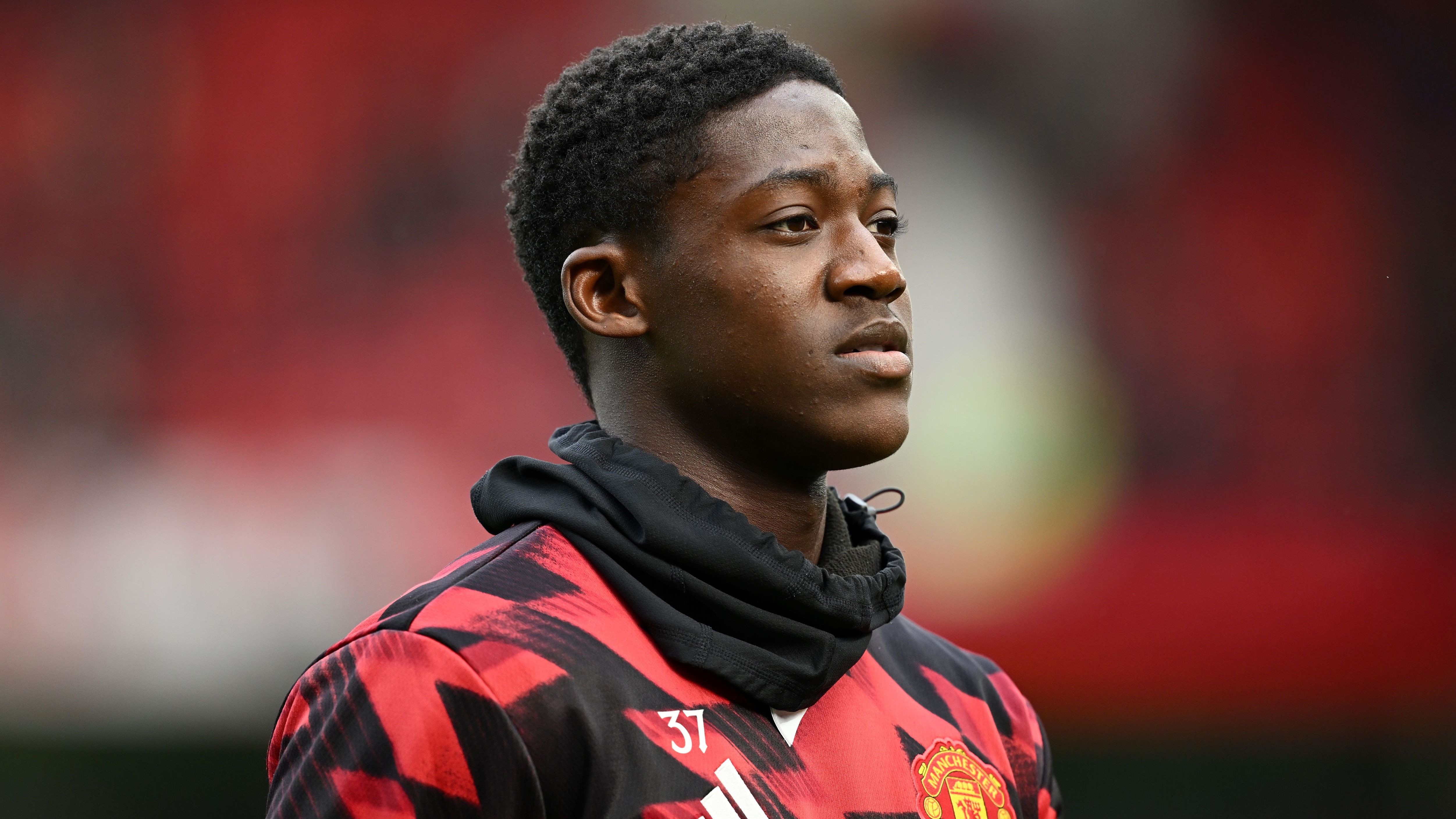 Kobbie Mainoo Faces Challenging Circumstances at Manchester United as Former Player Advises Transfer Decision Amid Amorim’s Struggles