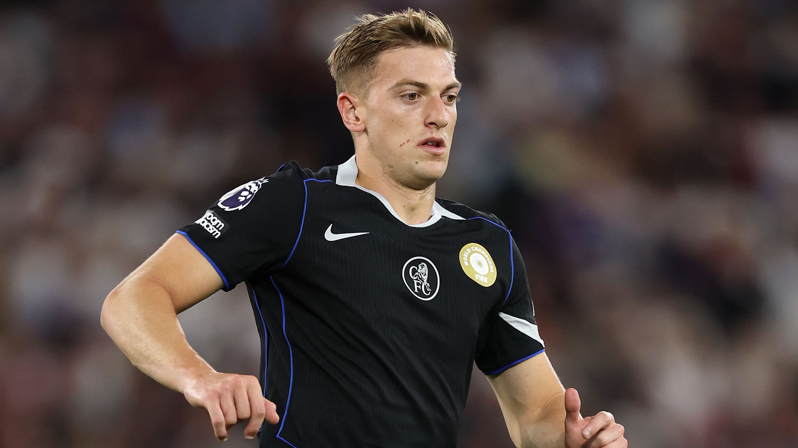 Liam Delap’s Emotional Struggle with Criticism While Emulating His Father Rory’s Iconic Throw-Ins