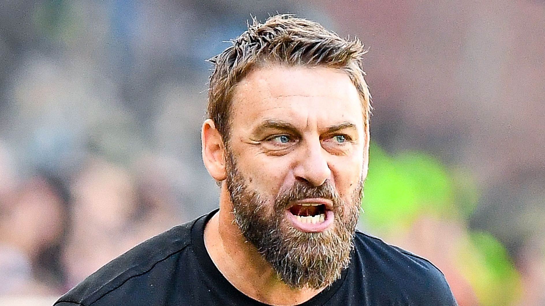 Former Roma and Italy Legend Appointed as Genoa’s New Head Coach Following Patrick Vieira’s Dismissal – Set to Miss Debut Serie A Match Due to Touchline Ban