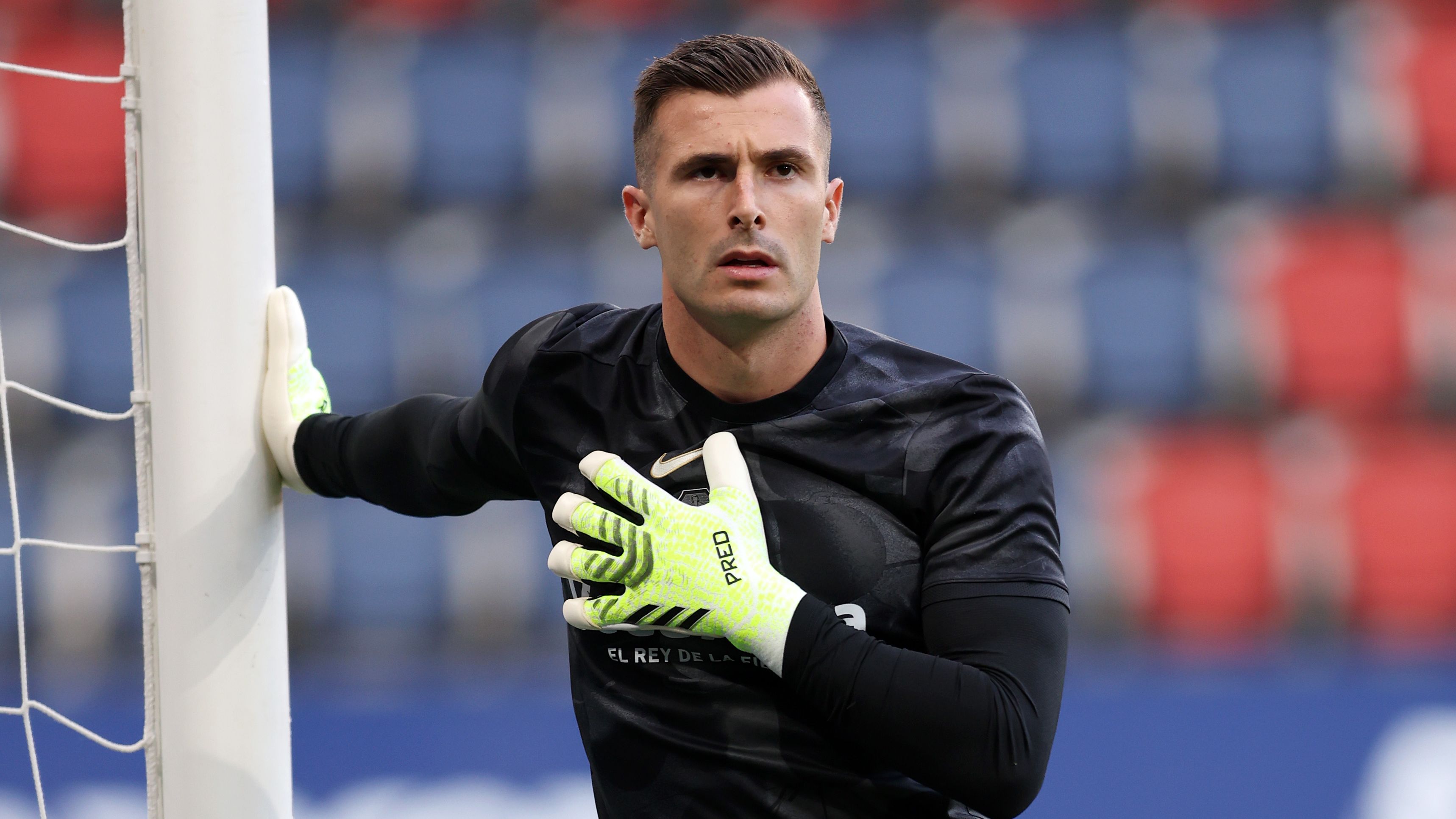 Elche Player Shares Insights on Hansi Flick’s Support After Barcelona Defeat and His Friendship with Lamine Yamal