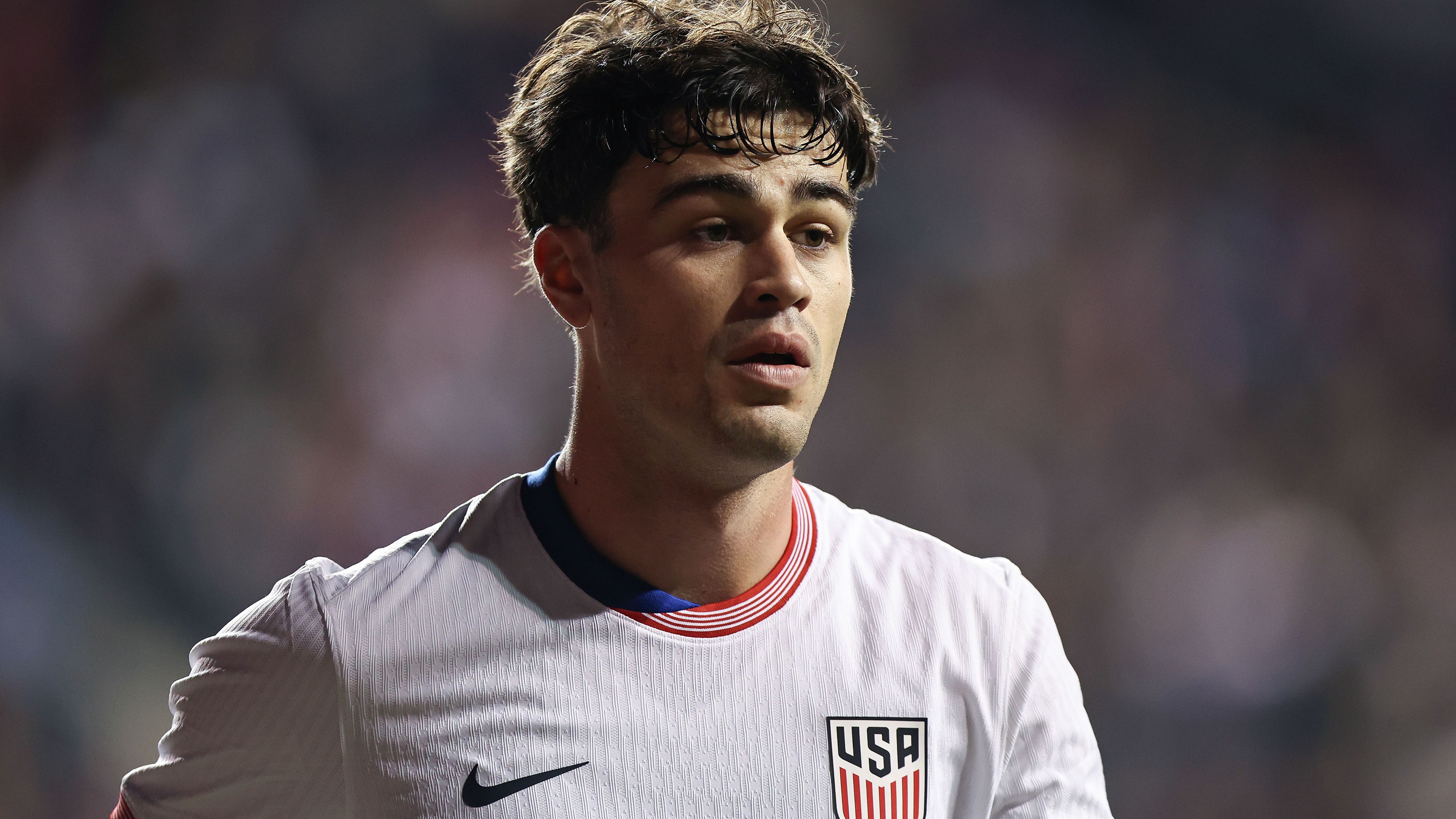 Gio Reyna challenged to 'reach that bar' with USMNT as Mauricio Pochettino expected to tell Monchengladbach star to do even MORE to make World Cup squad