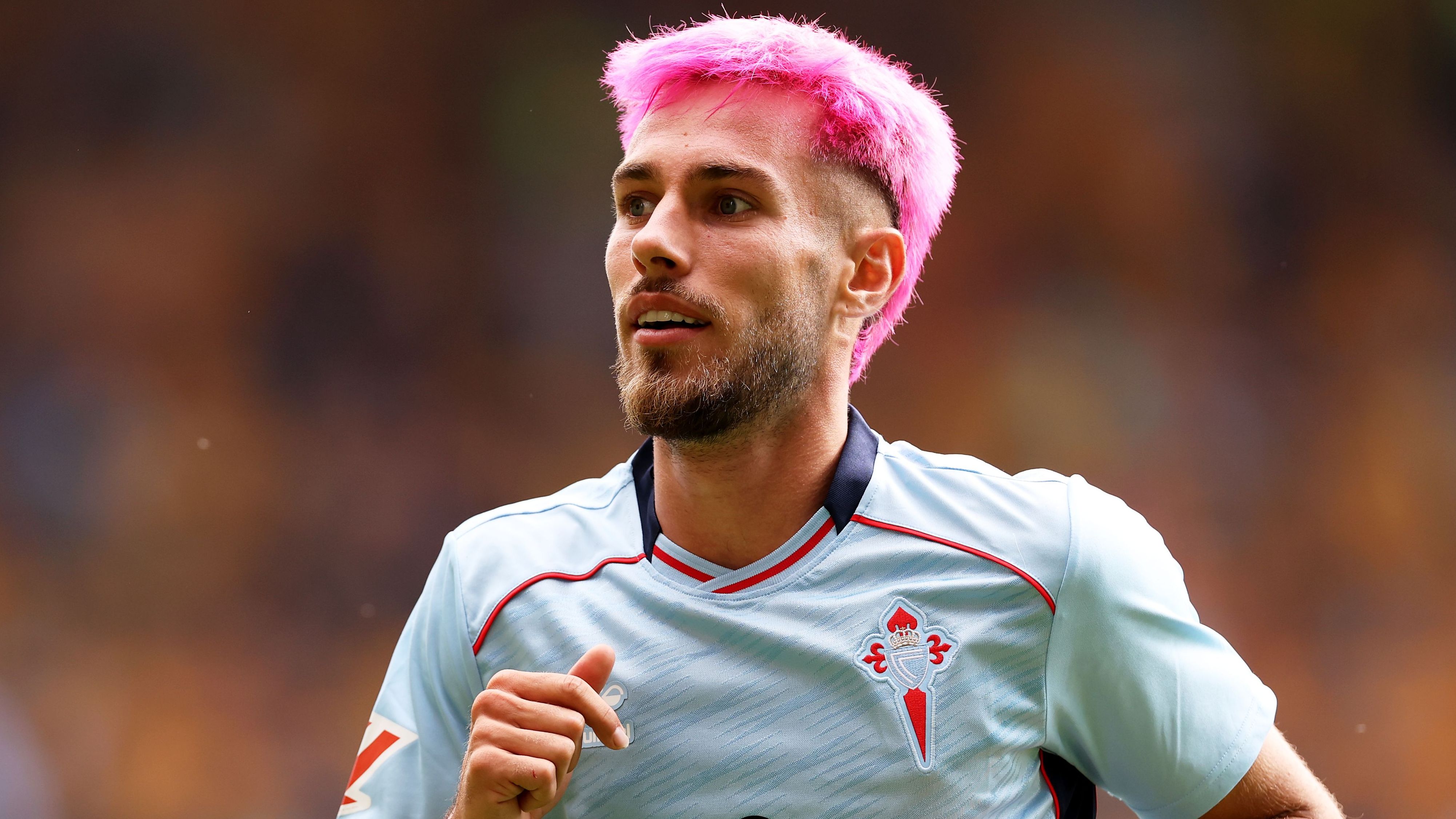 Newcastle and Aston Villa Among Five Premier League Clubs Pursuing Former Barcelona Defender as La Liga Team Faces Risk of Free Transfer After Rejecting €14 Million Offers