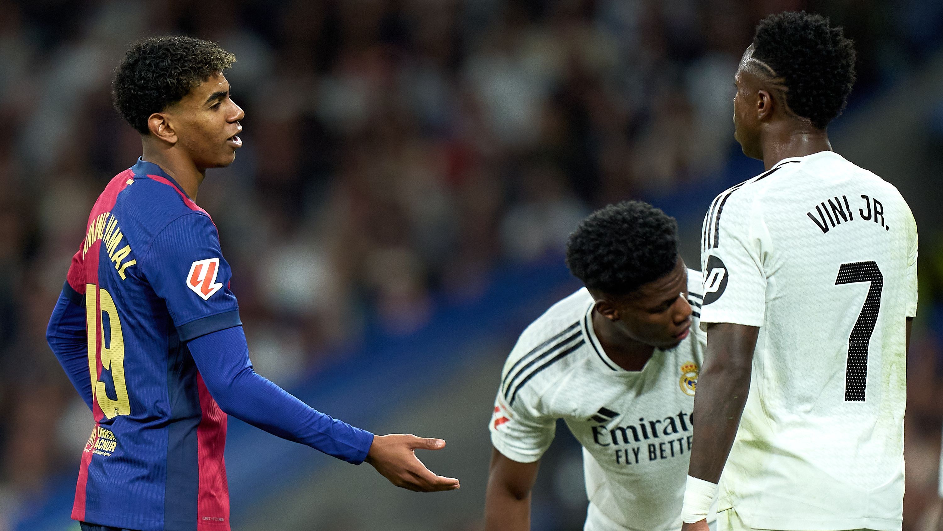 Dean Huijsen Defends Lamine Yamal and Vinicius Jr. Amid Excessive Criticism of Barcelona and Real Madrid Stars