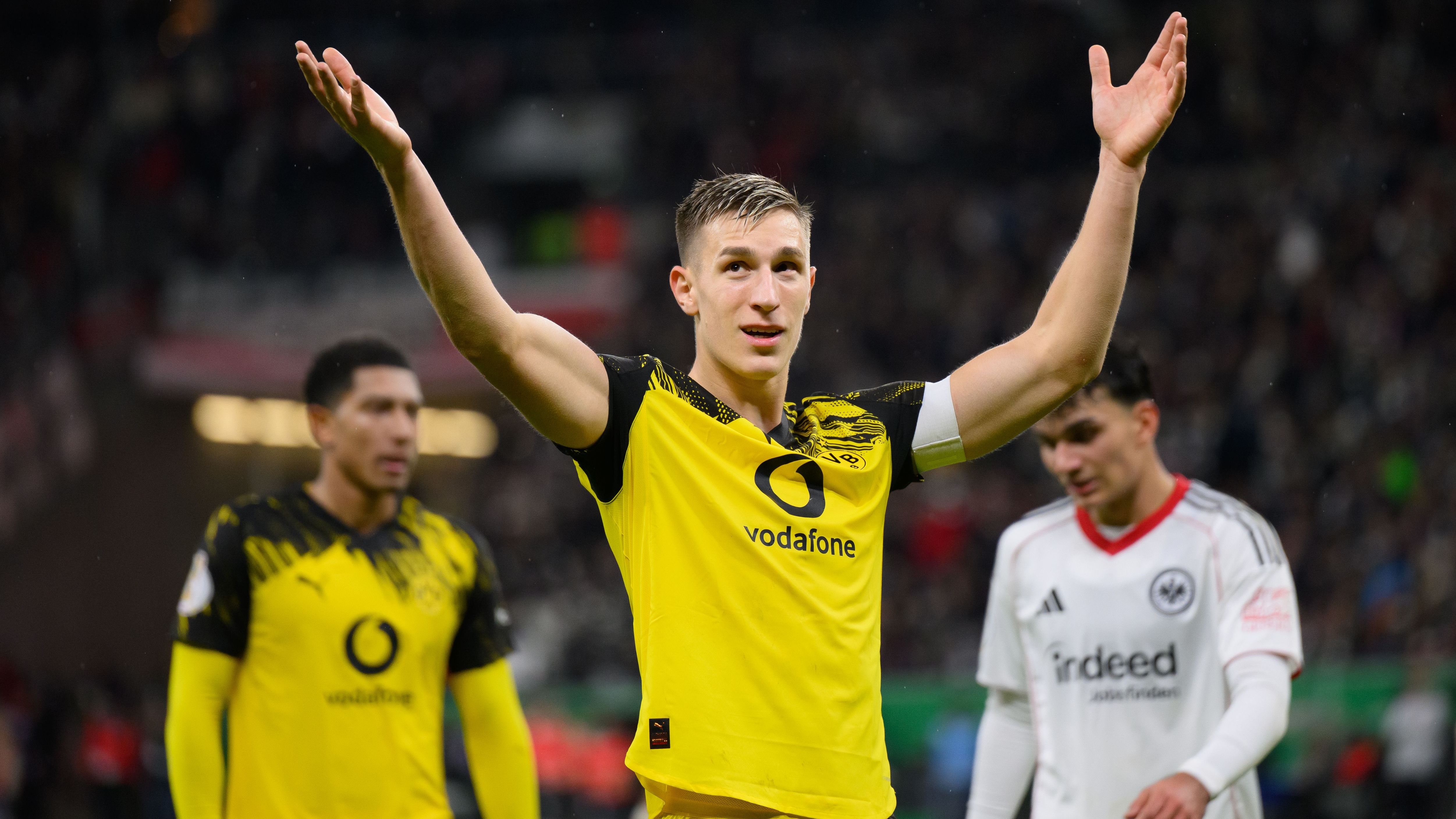 Nico Schlotterbeck Considers Potential Moves to Liverpool or Bayern Amid Frustrations with Borussia Dortmund Coach Niko Kovac and Contract Offer
