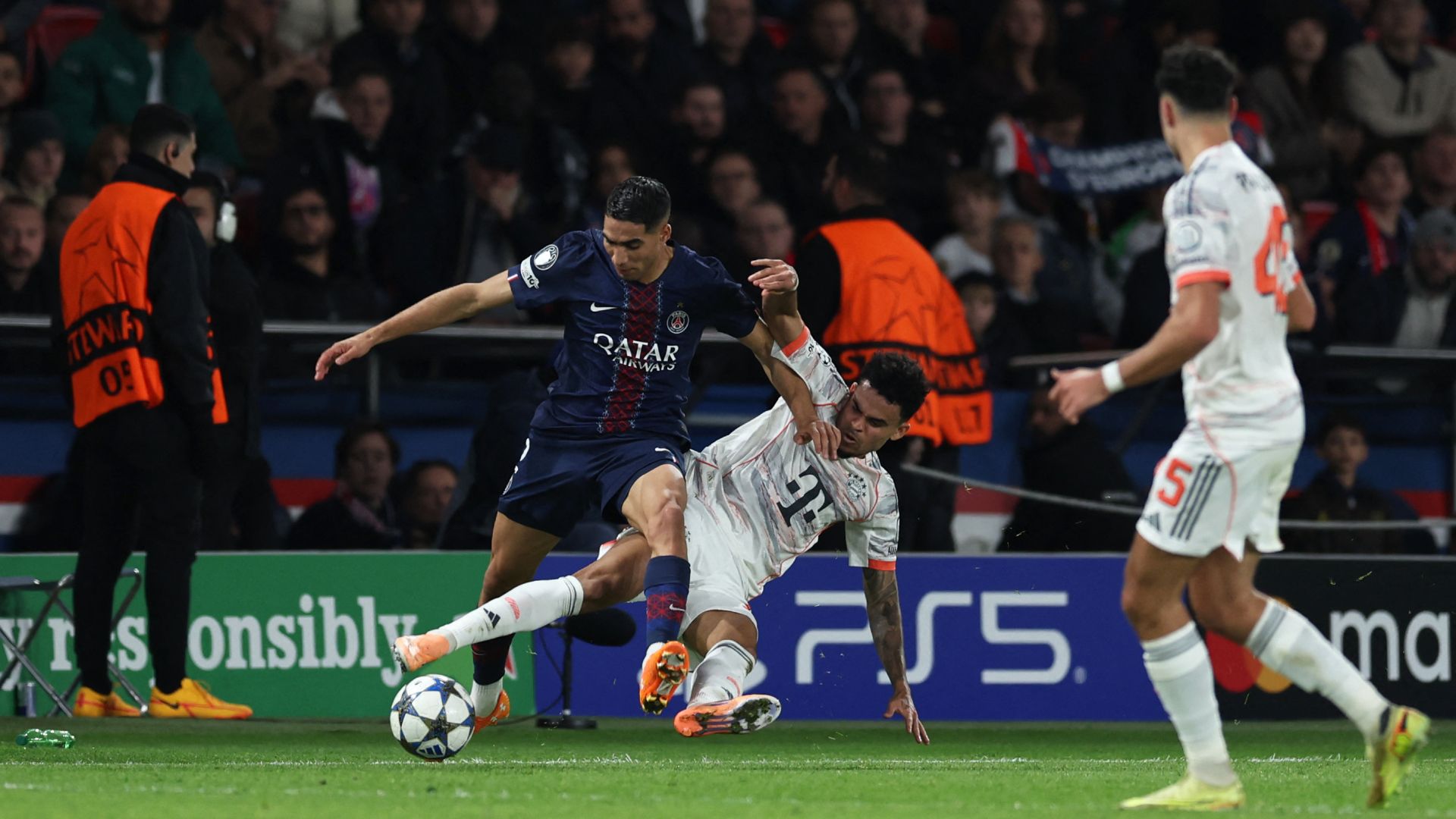 Luis Diaz’s Profligacy Forgiven After Exceptional Goal Against Bayern Munich, as Club Legend Praises Team’s Resilience Despite Setback
