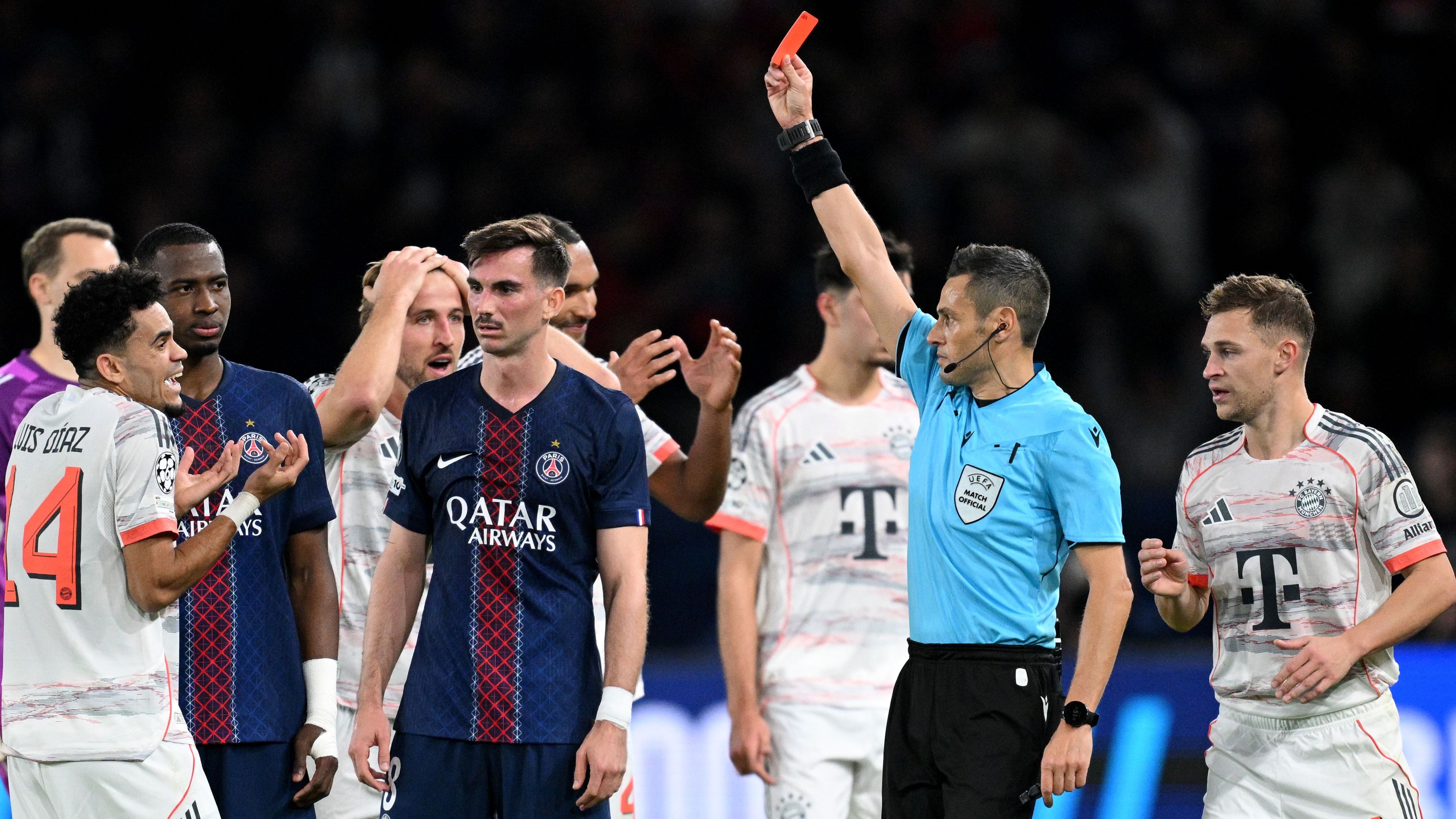 Vincent Kompany and Joshua Kimmich Respond to Luis Diaz’s Red Card, as Bayern Munich Manager Expresses Hope for a Speedy Recovery for the PSG Star