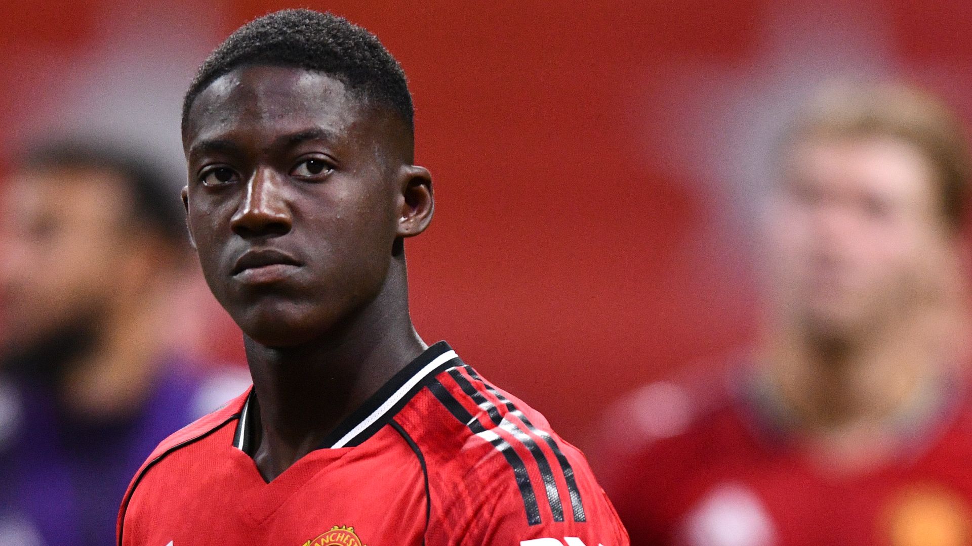 Napoli Renews Interest in Manchester United’s Kobbie Mainoo Following Kevin De Bruyne’s Injury Setback, Seeking Permanent Transfer