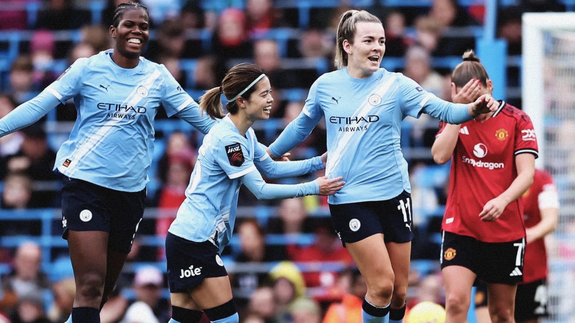 Manchester City Women’s Player Ratings vs Manchester United: Lauren Hemp Delivers Impressive Return, Thwarting Red Devils’ WSL Title Hopes as Bunny Shaw Shines in Attack
