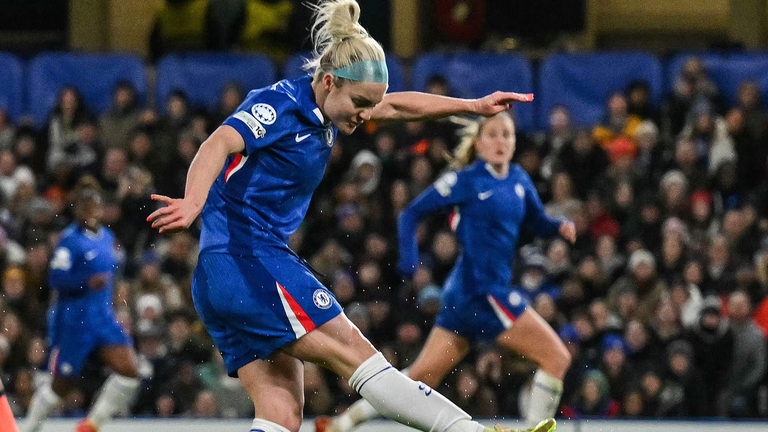 Chelsea Player Ratings vs. Barcelona: Ellie Carpenter Misses Crucial Late Opportunity After Scoring Impressive Opener, While Naomi Girma and Sandy Baltimore Deliver Standout Performances