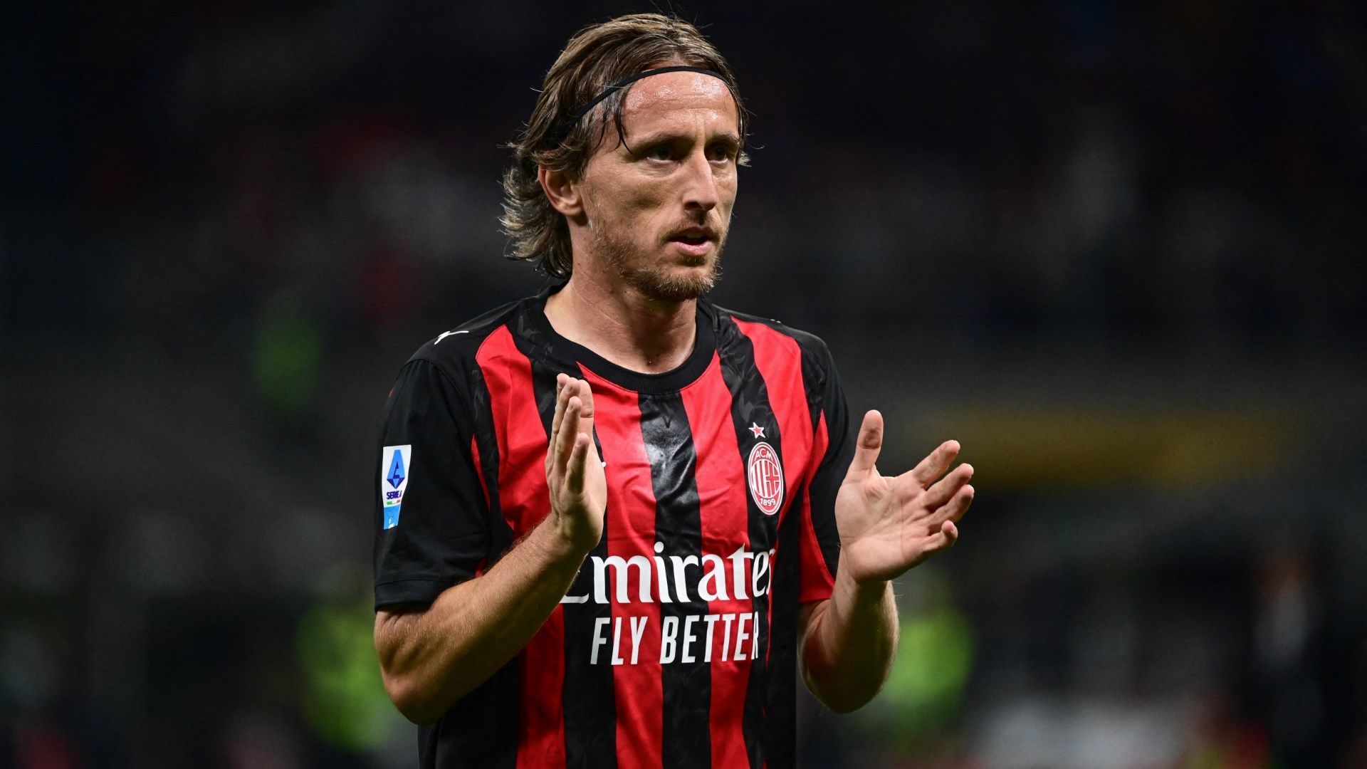 Ex-Barcelona Star Praises Luka Modric as an ‘Admirable’ Asset: AC Milan Fortunate to Have the Real Madrid Legend in Their Ranks