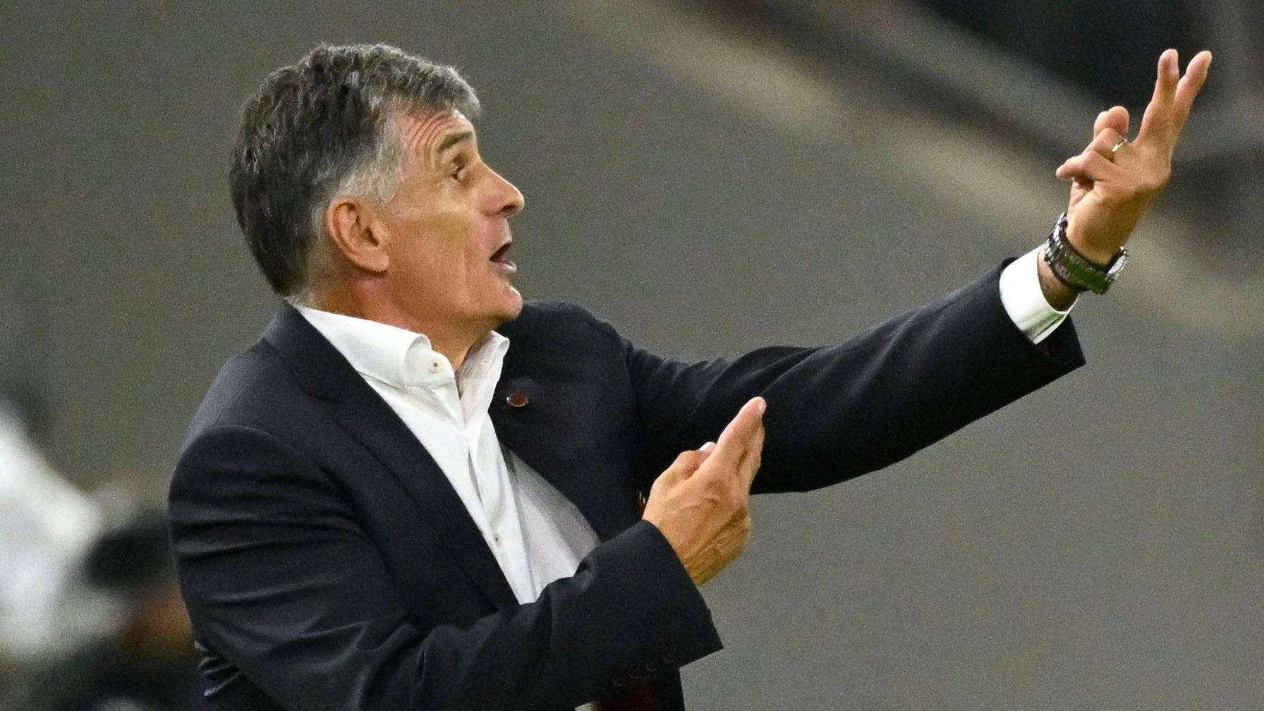 Olympiacos Manager Hails Fightback in Thrilling Seven-Goal UEFA Champions League Clash, with Mbappé and Vinicius Jr. Leading the Charge